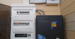 Установка и подключение стабилизаторов напряжения от 568 руб в Бугуруслане - ЭлектроБгр